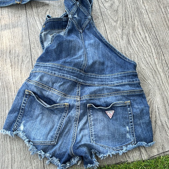Guess denim shorts overalls small - Picture 3 of 3